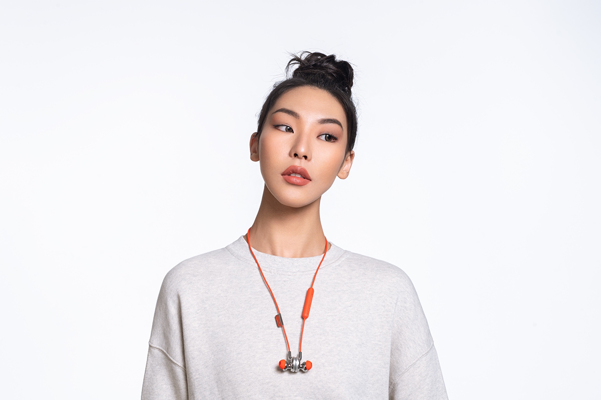 Fashion Forward with BUTTONS UP: Bluetooth Earphones Take Center Stage in Style